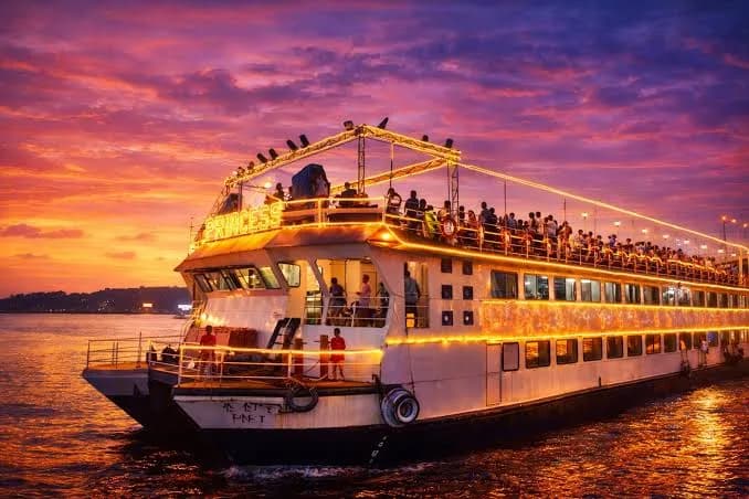 Paradise Dinner Cruise