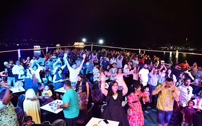 Paradise Dinner Cruise