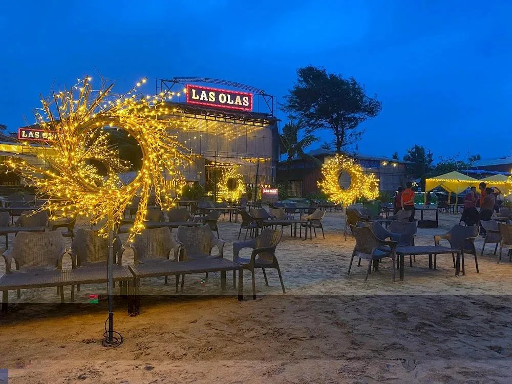 Las Olas Beach Club